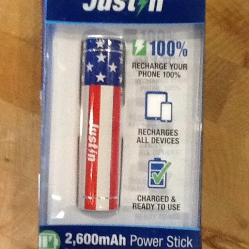 JUST IN PORTABLE CELL CHARGER
